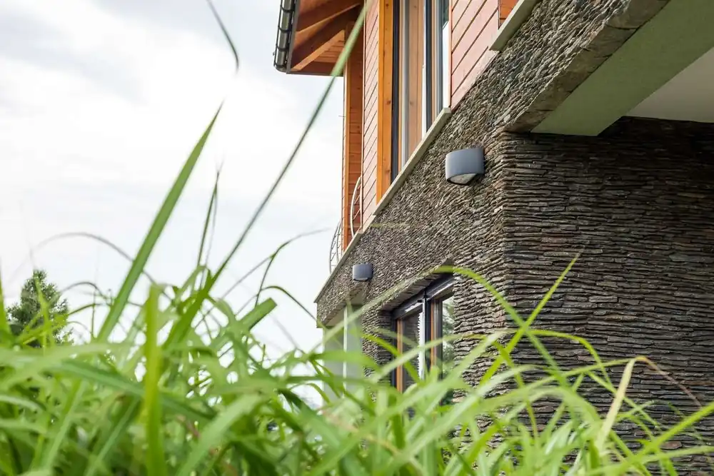 Zamów teraz | Kinkiet zewnętrzny dwustronny Norlys Vasa LED 128GR 3000K Grafitowy IP65