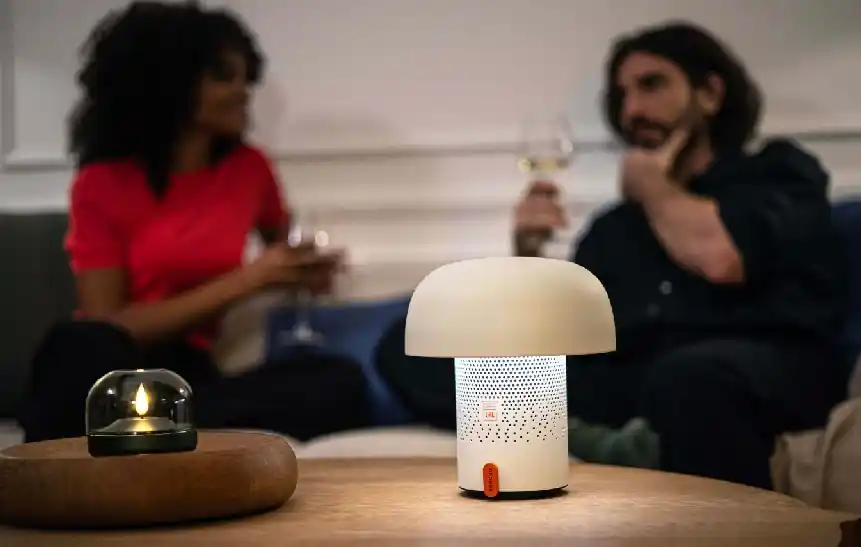 W sprzedaży - Kooduu Sensa PLAY – przenośna lampa LED z głośnikiem Bluetooth i SOUND by JBL® Biały KO15- 0120LS041-02